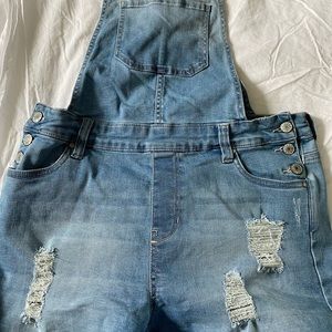 Short overalls
